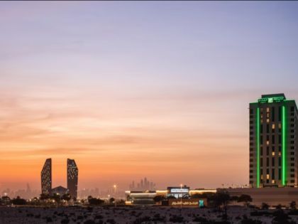 HOLIDAY INN & SUITES DUBAI SCIENCE PARK